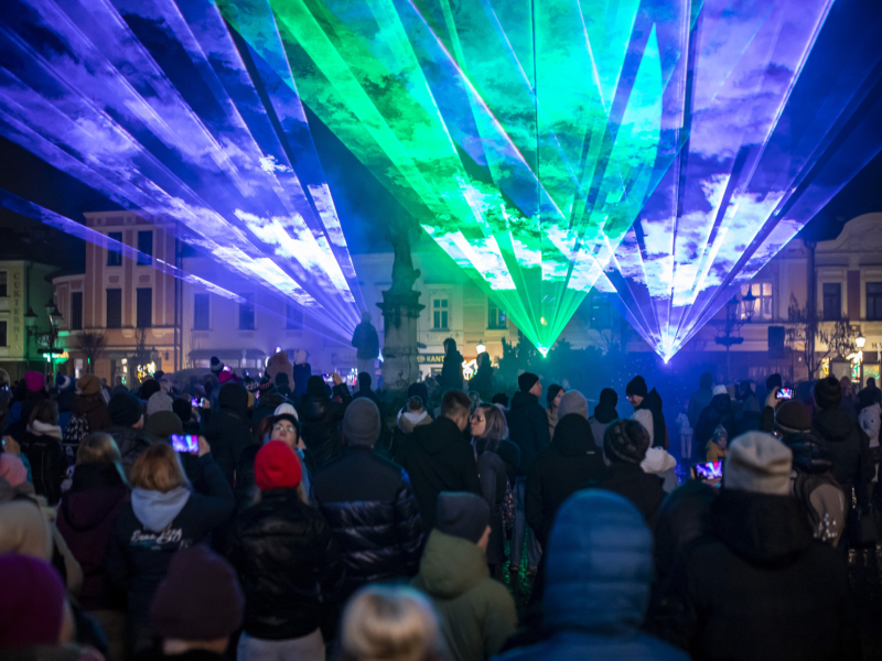 Miejskie Centrum Kultury w Skoczowie - Światełko do nieba - harfa laserowa/ 25.01.2026, Rynek - Skoczów